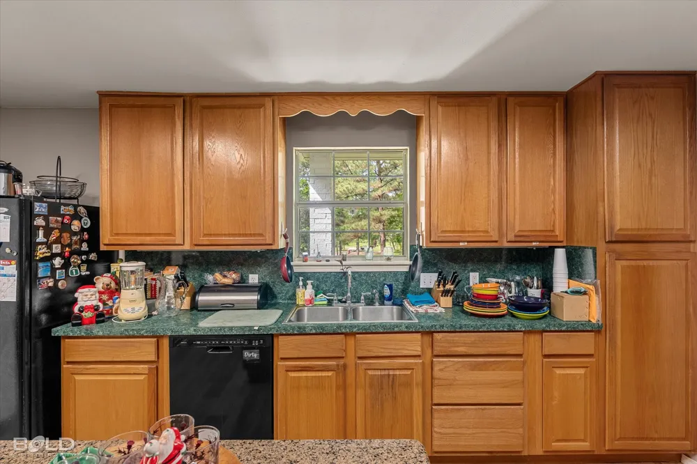 120 Gray Circle Benton, LA 71006