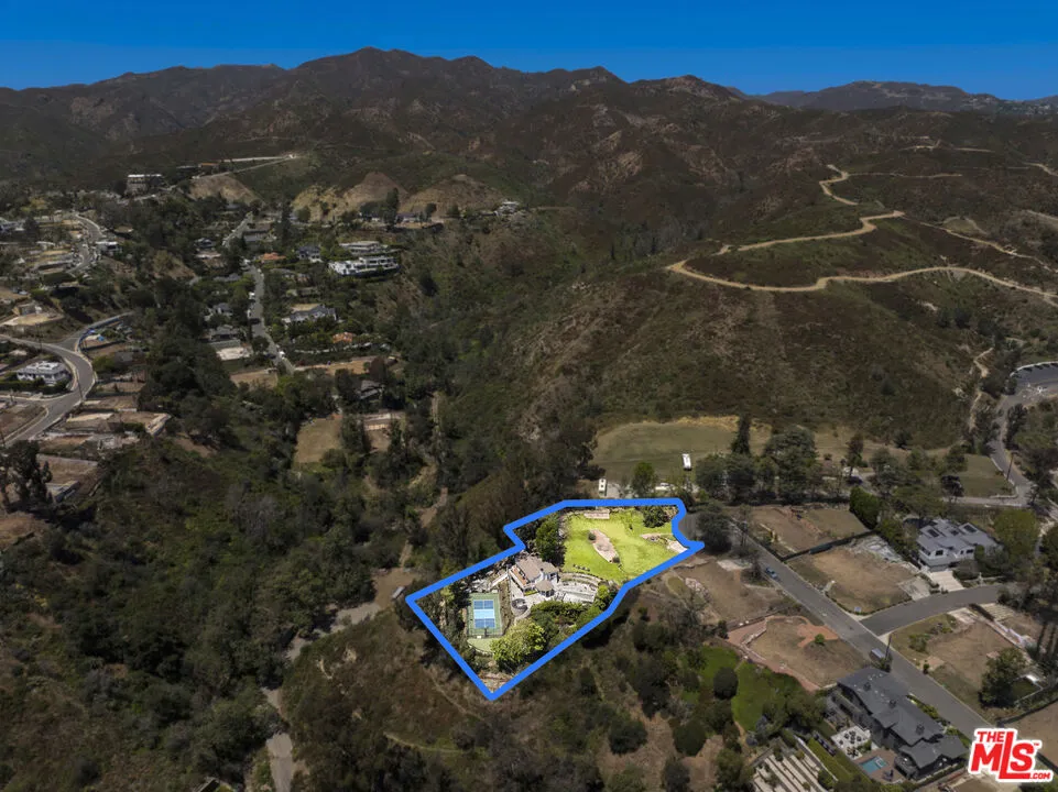 1267 Villa Woods Drive Pacific Palisades, CA 90272