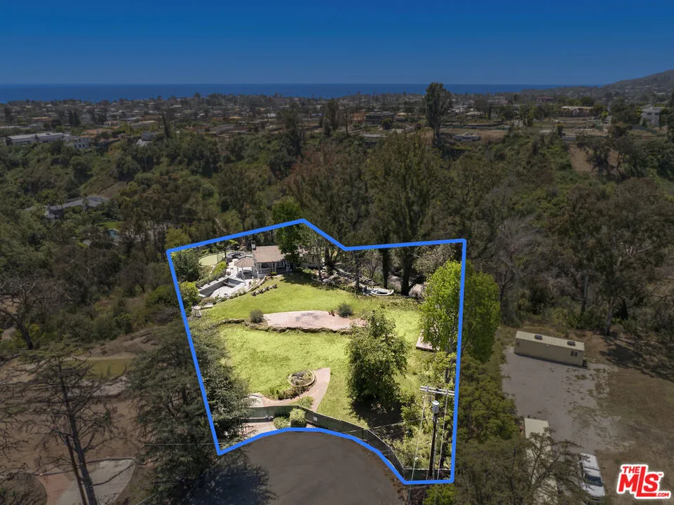 1267 Villa Woods Drive Pacific Palisades, CA 90272