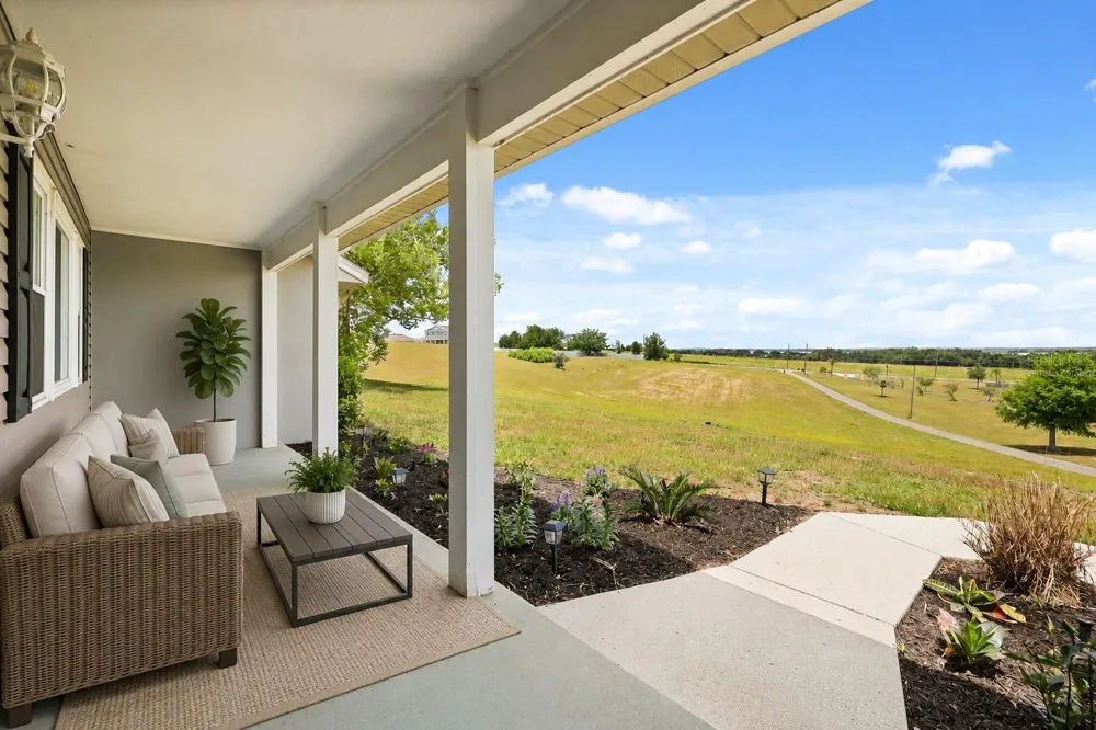 37153 COUNTY ROAD 452 Grand Island, FL 32735