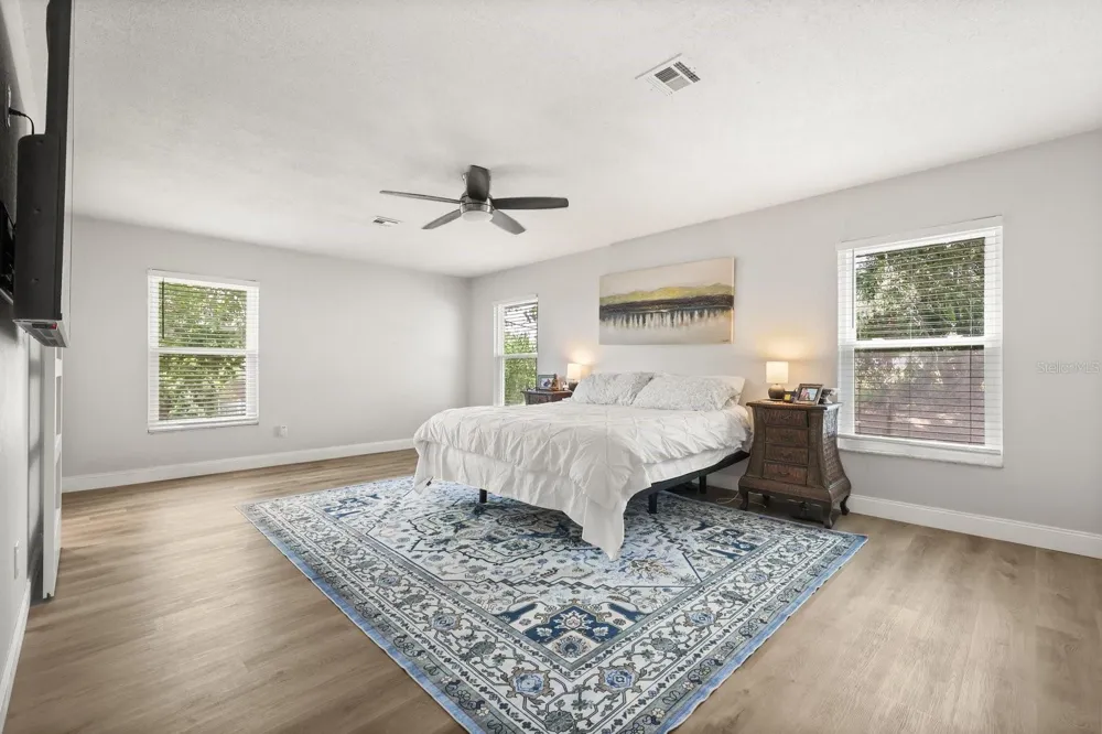 37153 COUNTY ROAD 452 Grand Island, FL 32735