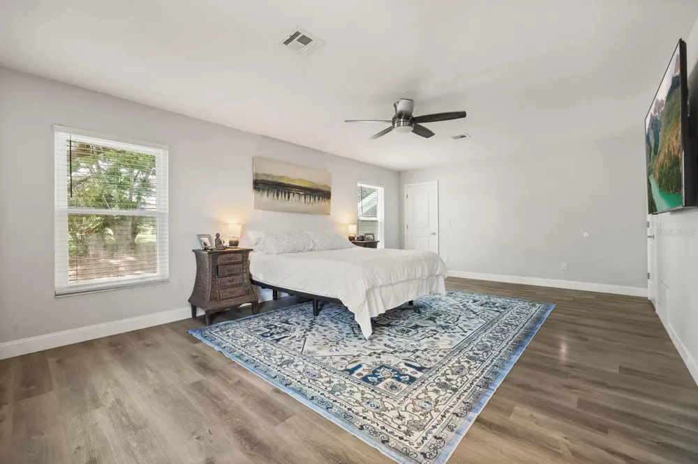37153 COUNTY ROAD 452 Grand Island, FL 32735