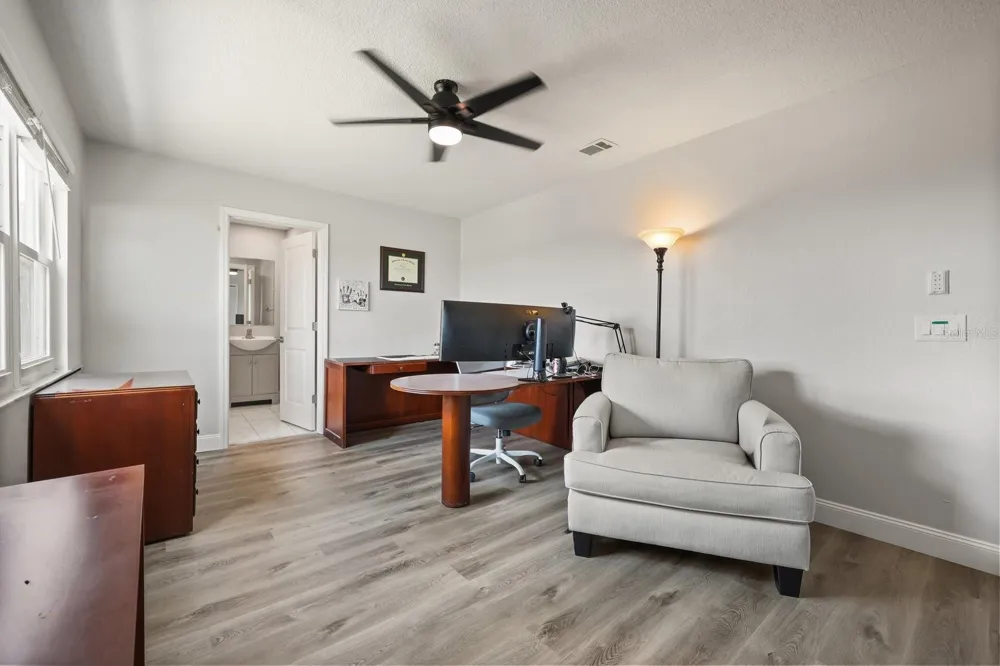 37153 COUNTY ROAD 452 Grand Island, FL 32735