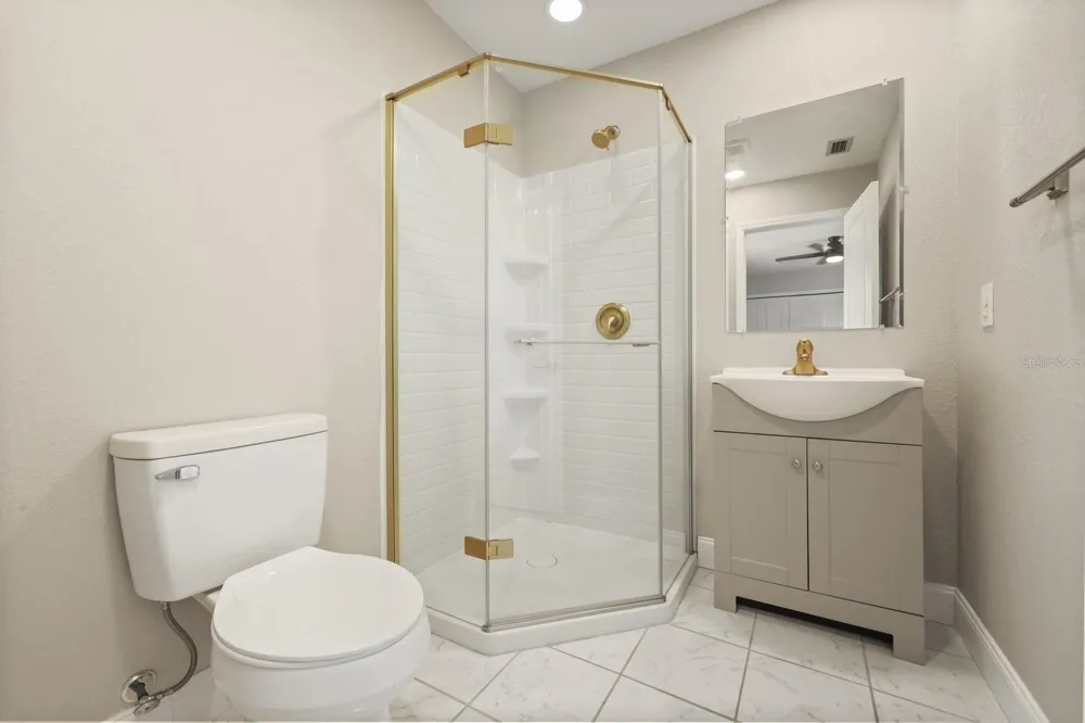 37153 COUNTY ROAD 452 Grand Island, FL 32735