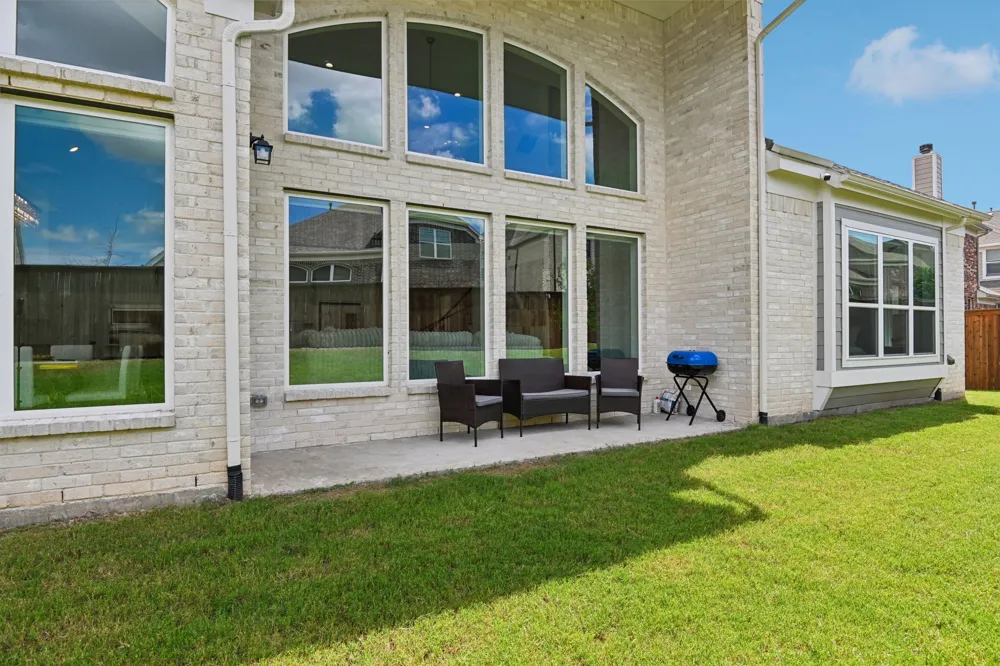 925 Oglethorpe Lane Savannah, TX 76227