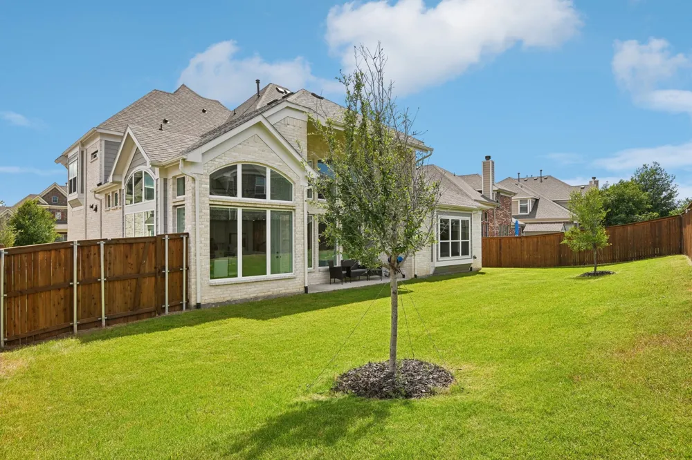 925 Oglethorpe Lane Savannah, TX 76227