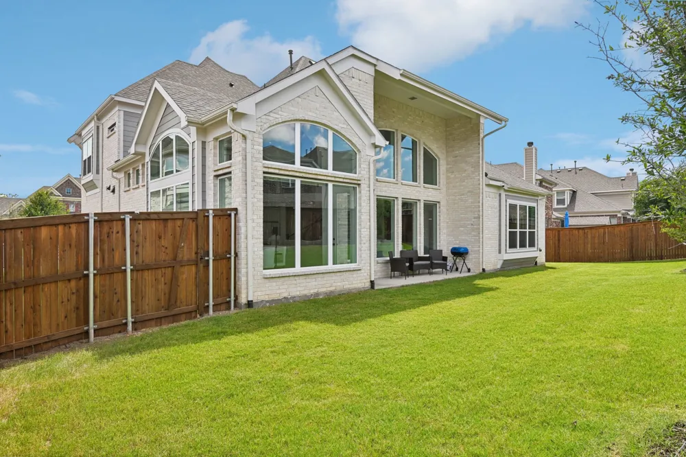 925 Oglethorpe Lane Savannah, TX 76227