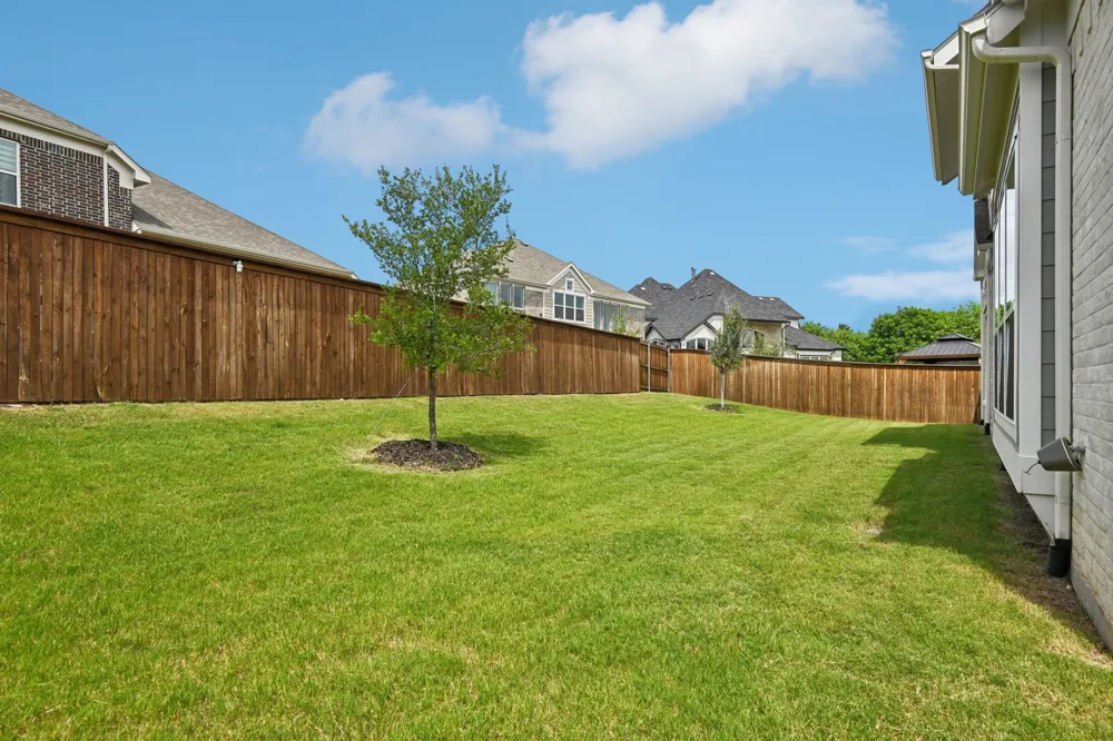 925 Oglethorpe Lane Savannah, TX 76227