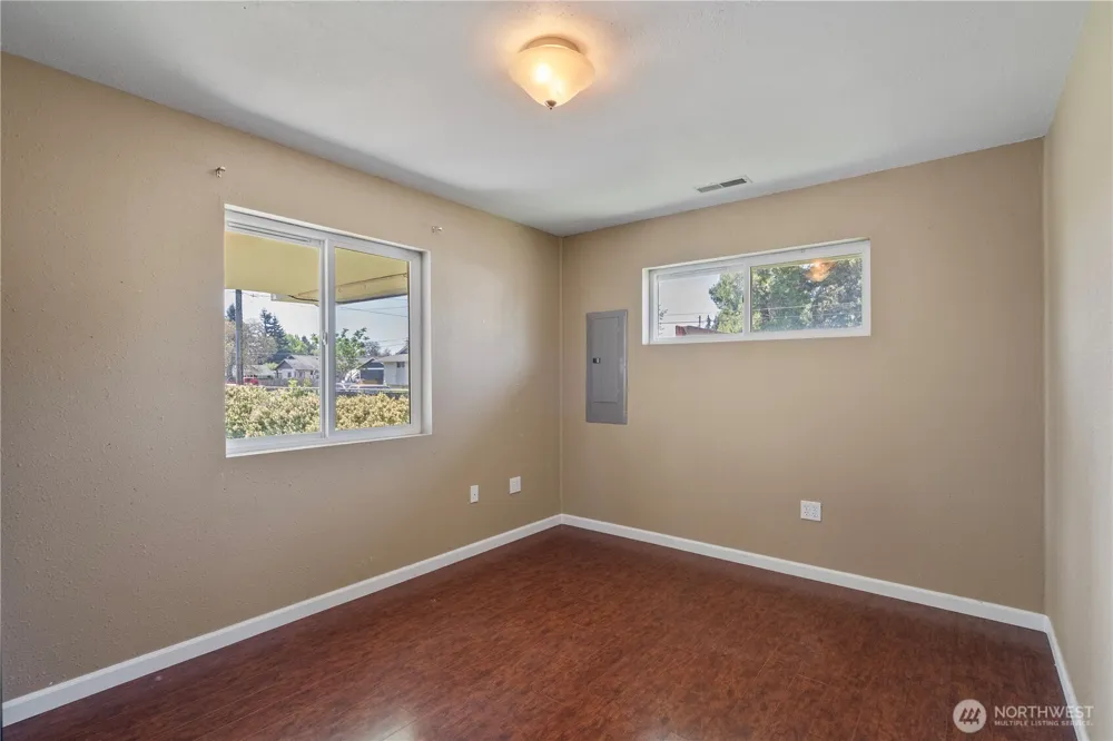 928 W Cherry Street Centralia, WA 98531