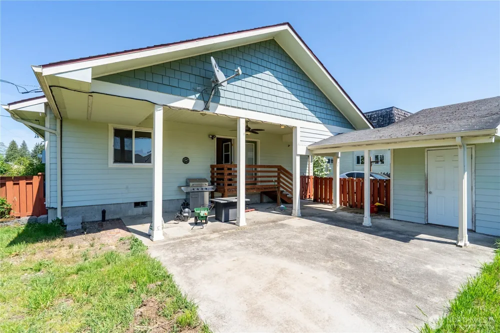 928 W Cherry Street Centralia, WA 98531