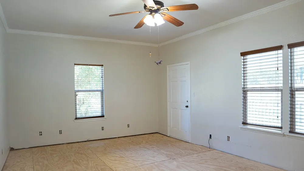 213 County Road 2320 Telephone, TX 75488