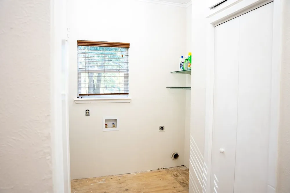 213 County Road 2320 Telephone, TX 75488