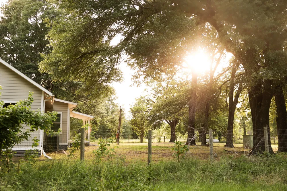213 County Road 2320 Telephone, TX 75488