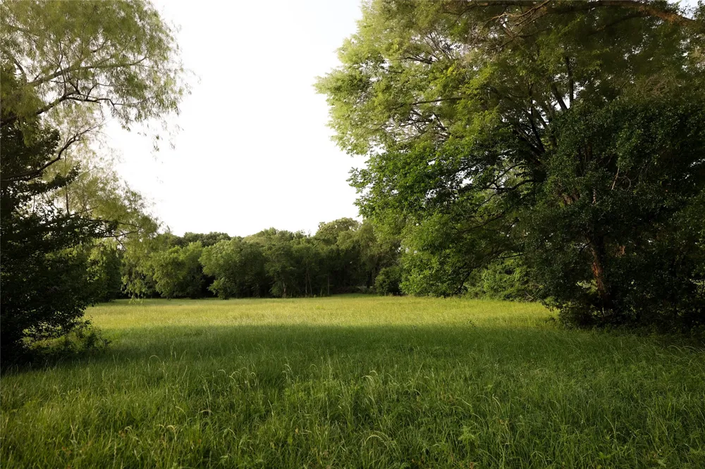 213 County Road 2320 Telephone, TX 75488