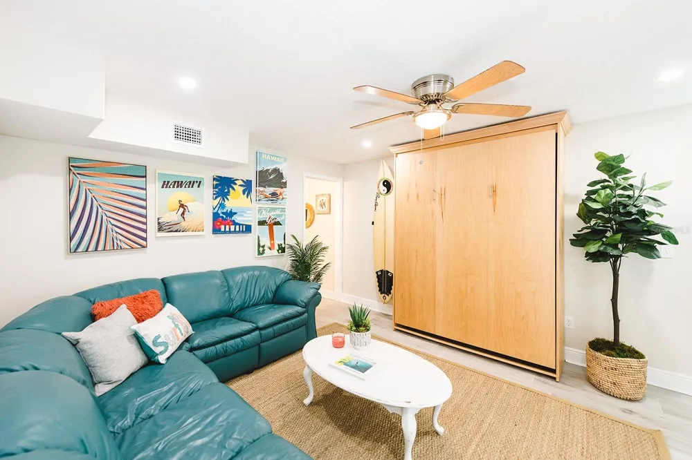 106 E BAY DRIVE Treasure Island, FL 33706