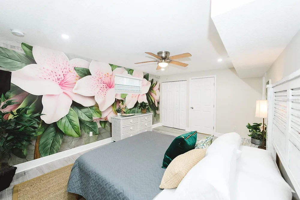 106 E BAY DRIVE Treasure Island, FL 33706