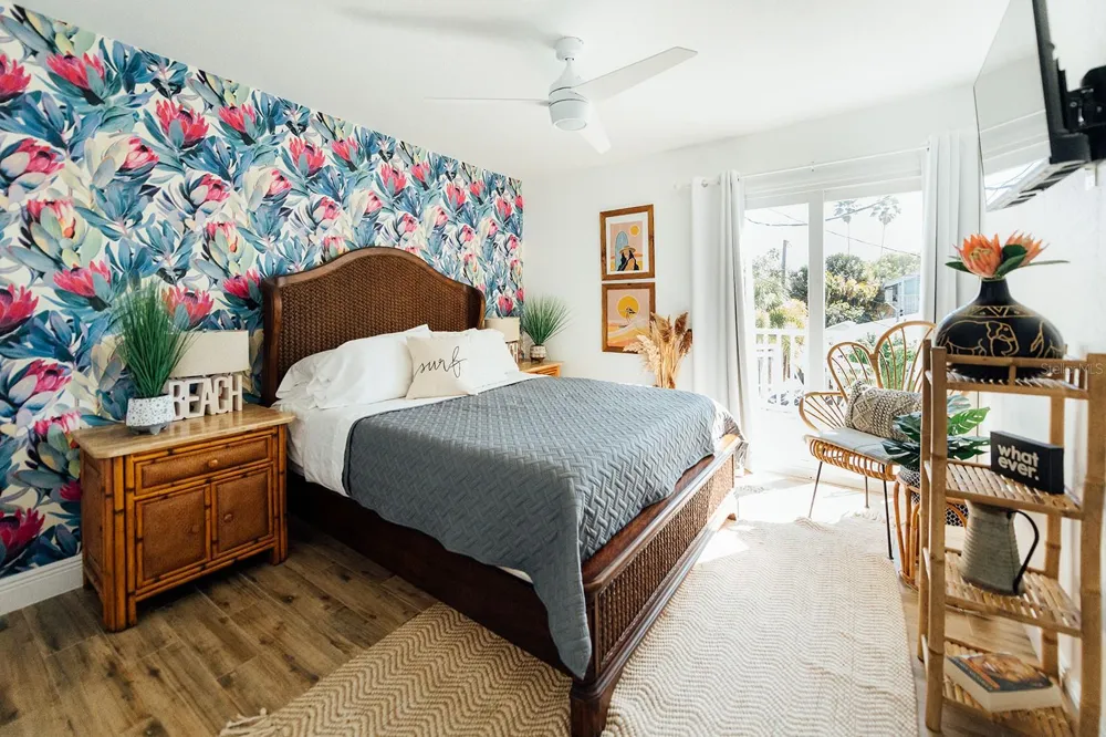 106 E BAY DRIVE Treasure Island, FL 33706