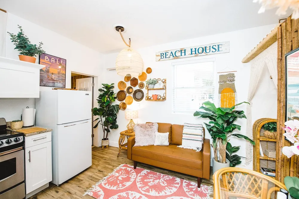 106 E BAY DRIVE Treasure Island, FL 33706