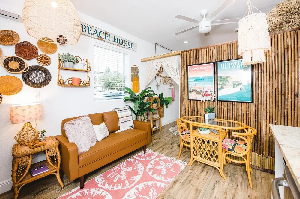 106 E BAY DRIVE Treasure Island, FL 33706