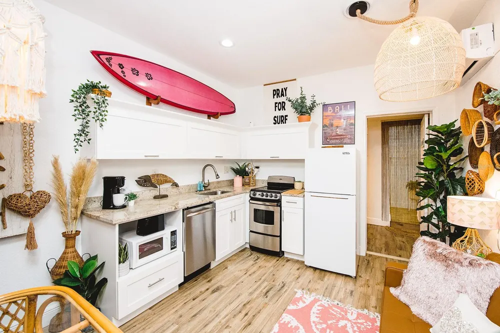 106 E BAY DRIVE Treasure Island, FL 33706