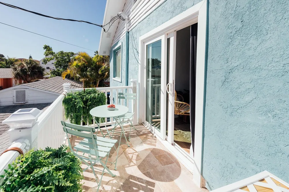 106 E BAY DRIVE Treasure Island, FL 33706