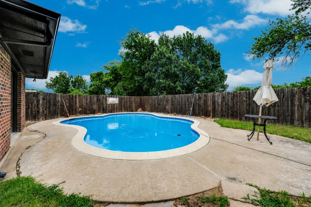 505 Trice Street Maypearl, TX 76064