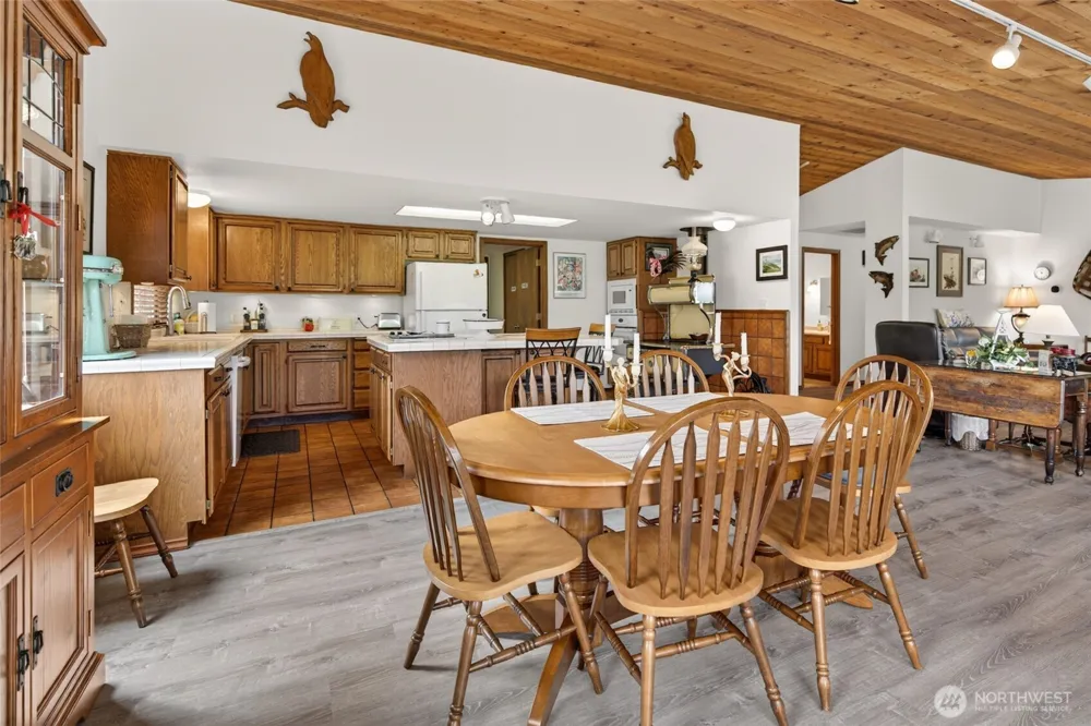 1211 314th Place Ocean Park, WA 98640