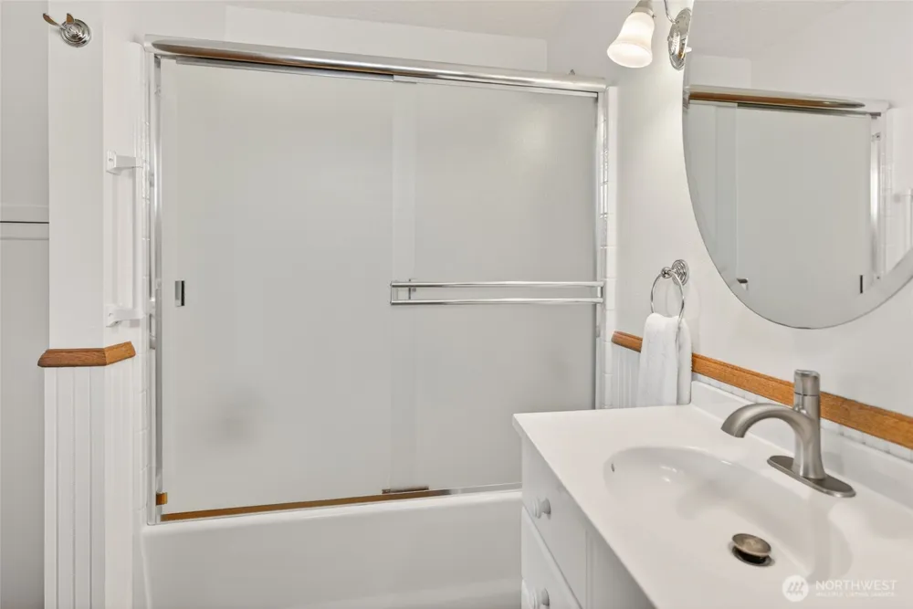 1211 314th Place Ocean Park, WA 98640