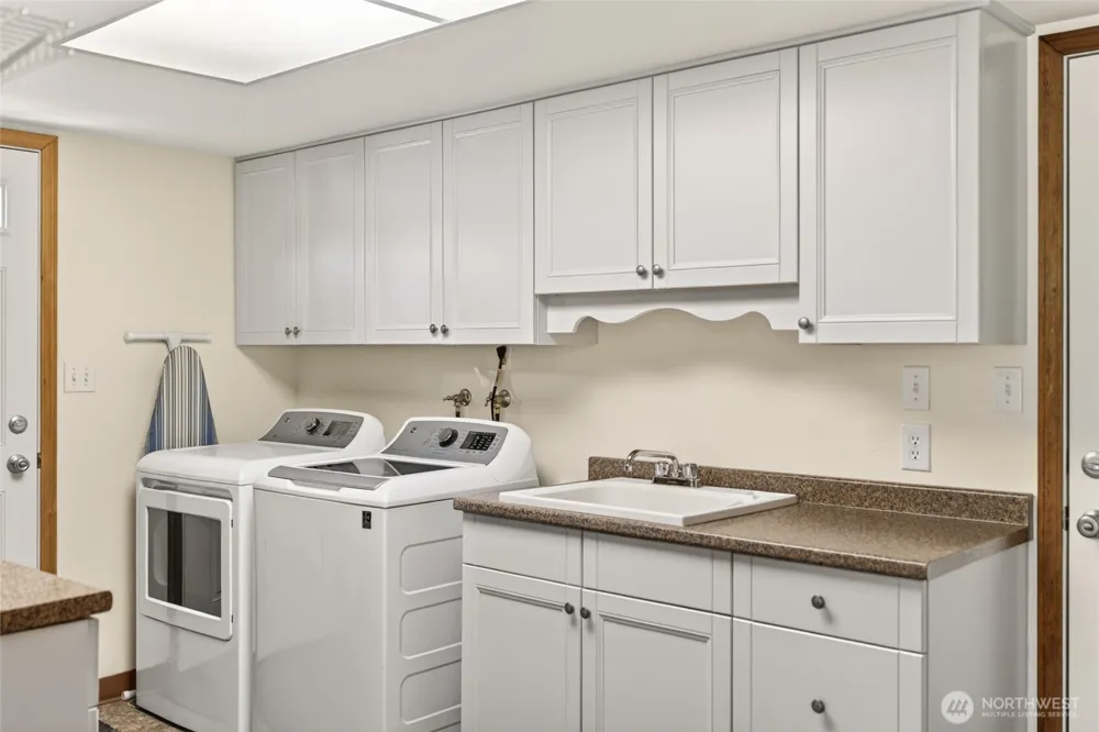 1211 314th Place Ocean Park, WA 98640