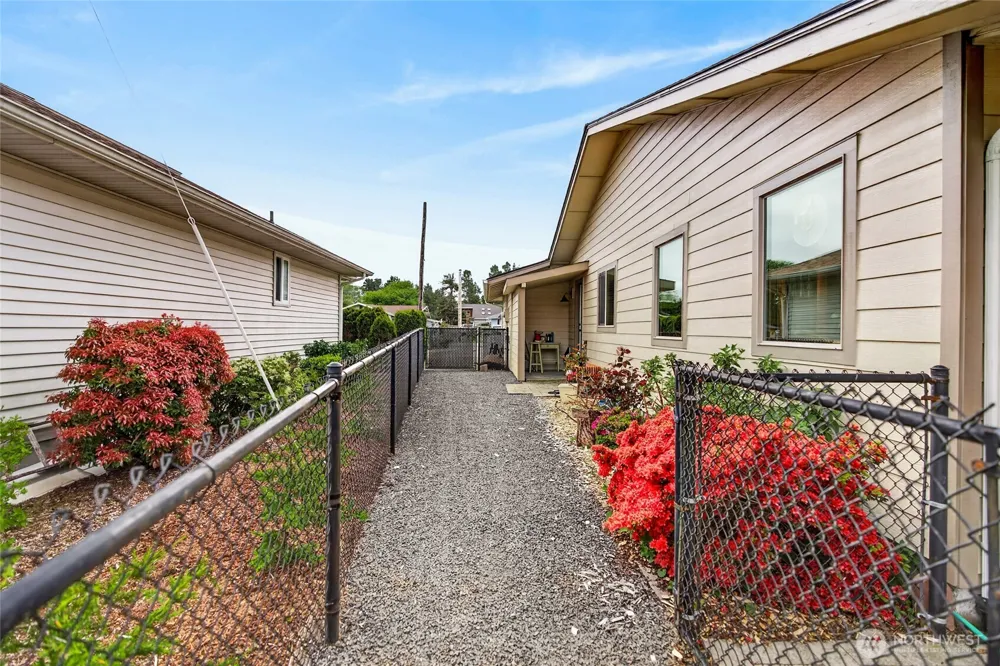 1211 314th Place Ocean Park, WA 98640