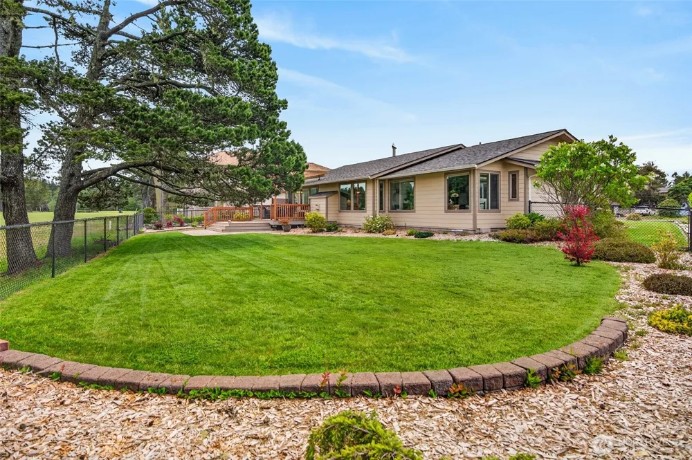 1211 314th Place Ocean Park, WA 98640