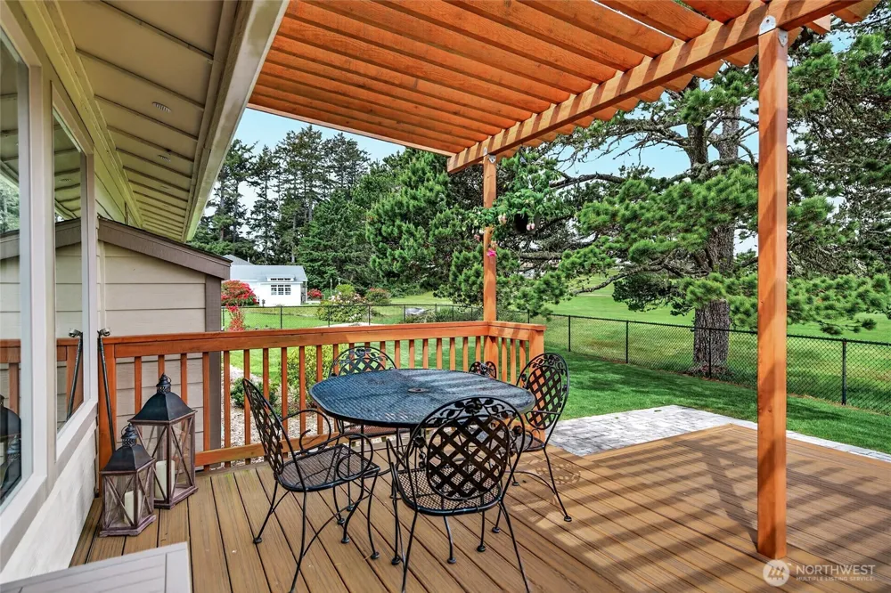 1211 314th Place Ocean Park, WA 98640