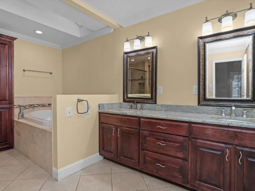 123 Crown Colony Drive Lufkin, TX 75901