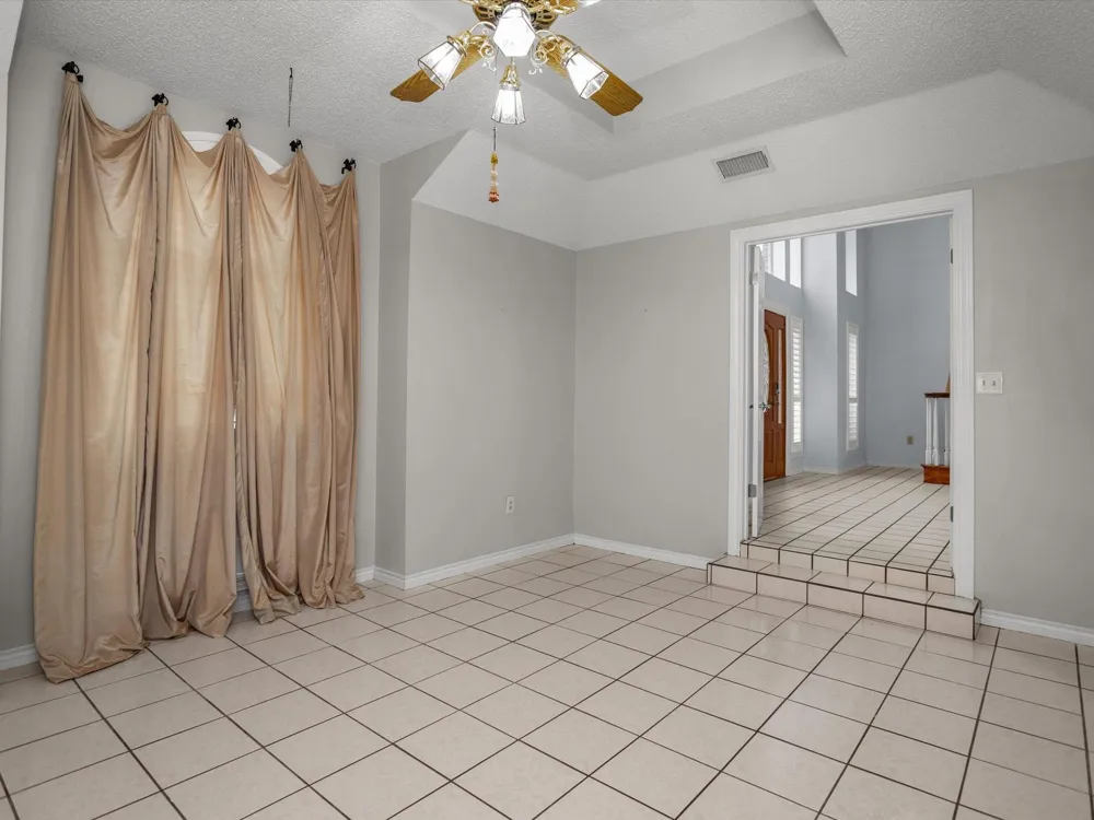 123 Crown Colony Drive Lufkin, TX 75901