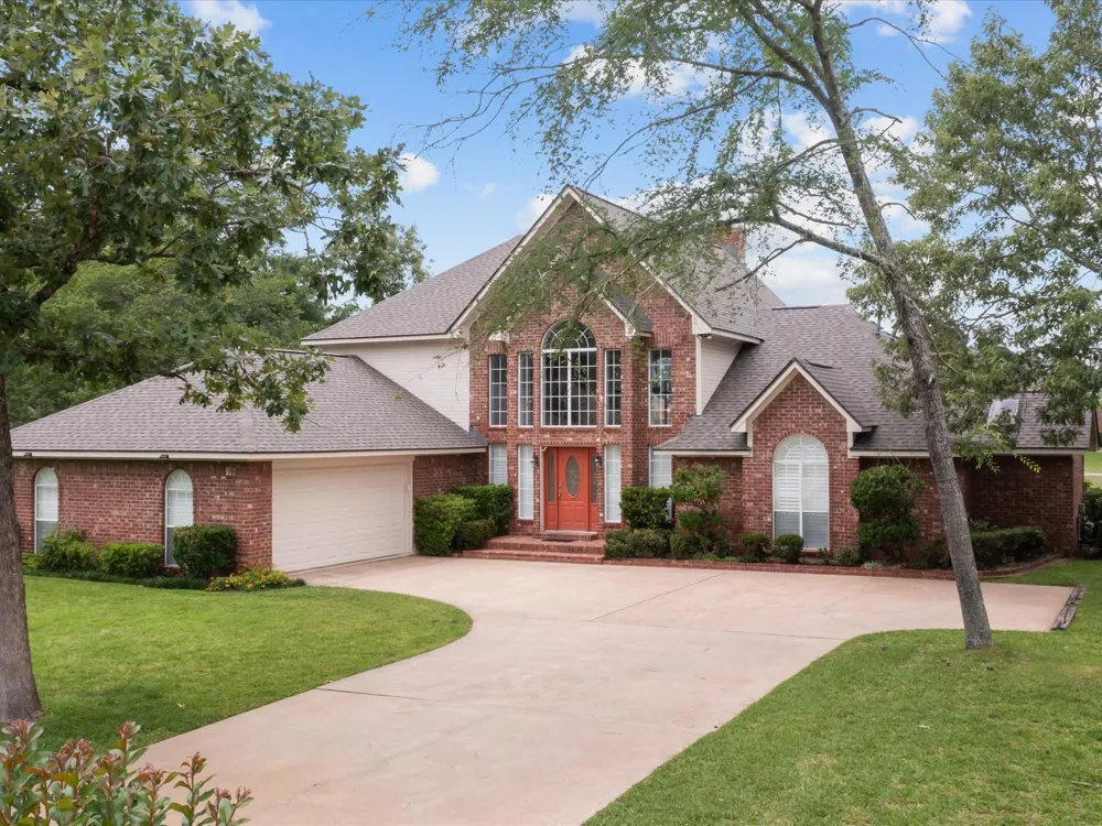 123 Crown Colony Drive Lufkin, TX 75901