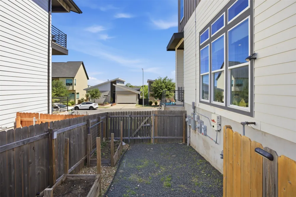 6216 Toscana Avenue Austin, TX 78724