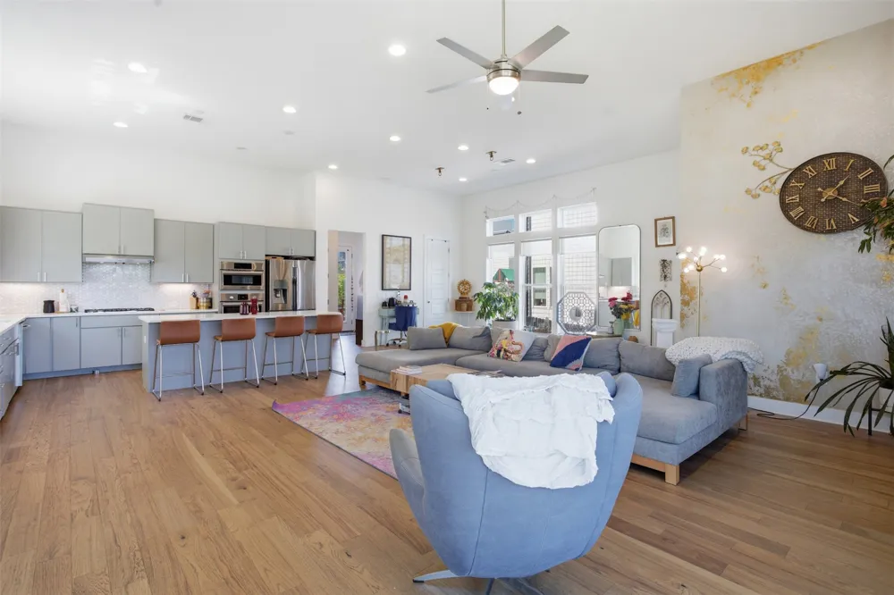 6216 Toscana Avenue Austin, TX 78724