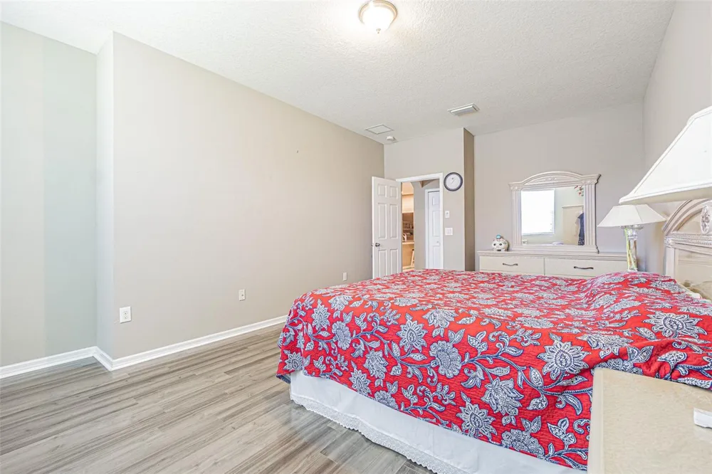 1667 NATURE VIEW DRIVE Lutz, FL 33558