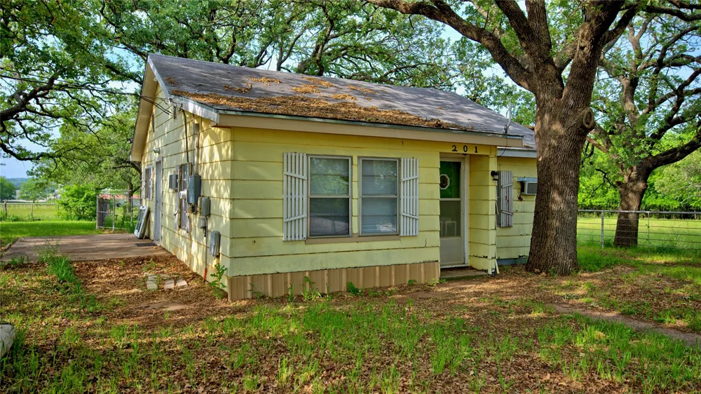 201 Croxton Street Nocona, TX 76255