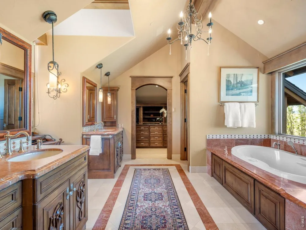 15383 E County Line Road Berthoud, CO 80513