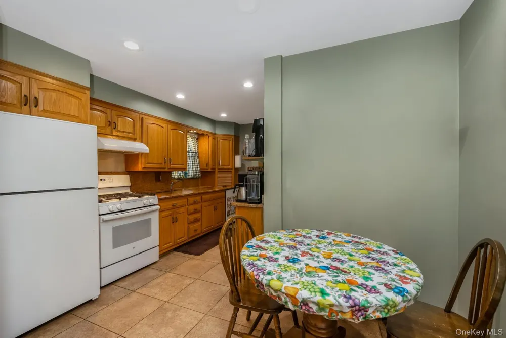 88-68 Commonwealth Boulevard Bellerose, NY 11426