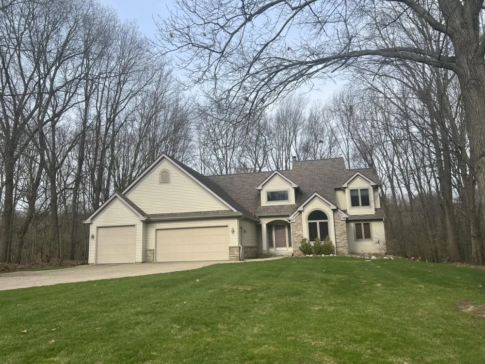 6147 Autumn Ridge Richland, MI 49083