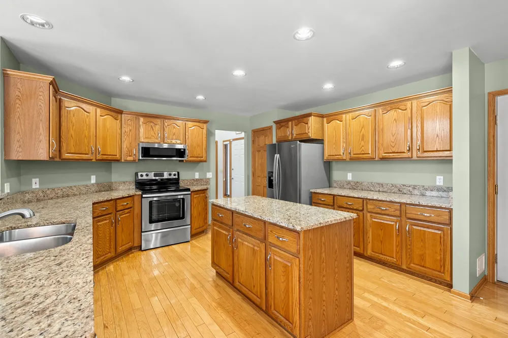 6147 Autumn Ridge Richland, MI 49083