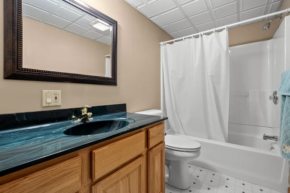 6147 Autumn Ridge Richland, MI 49083
