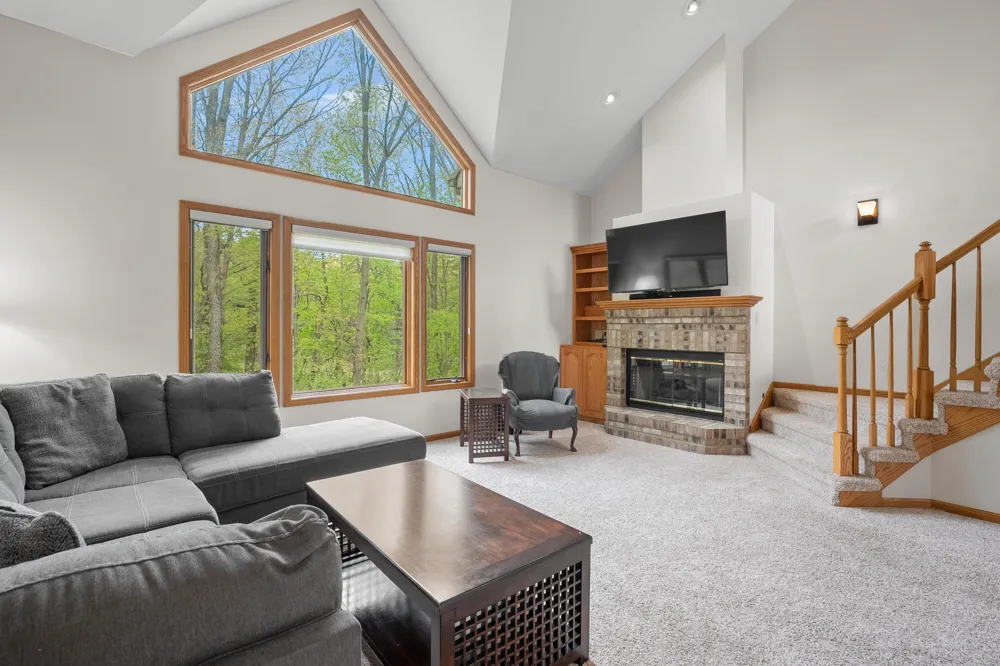 6147 Autumn Ridge Richland, MI 49083