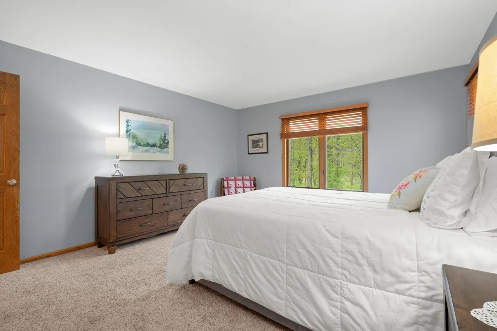 6147 Autumn Ridge Richland, MI 49083