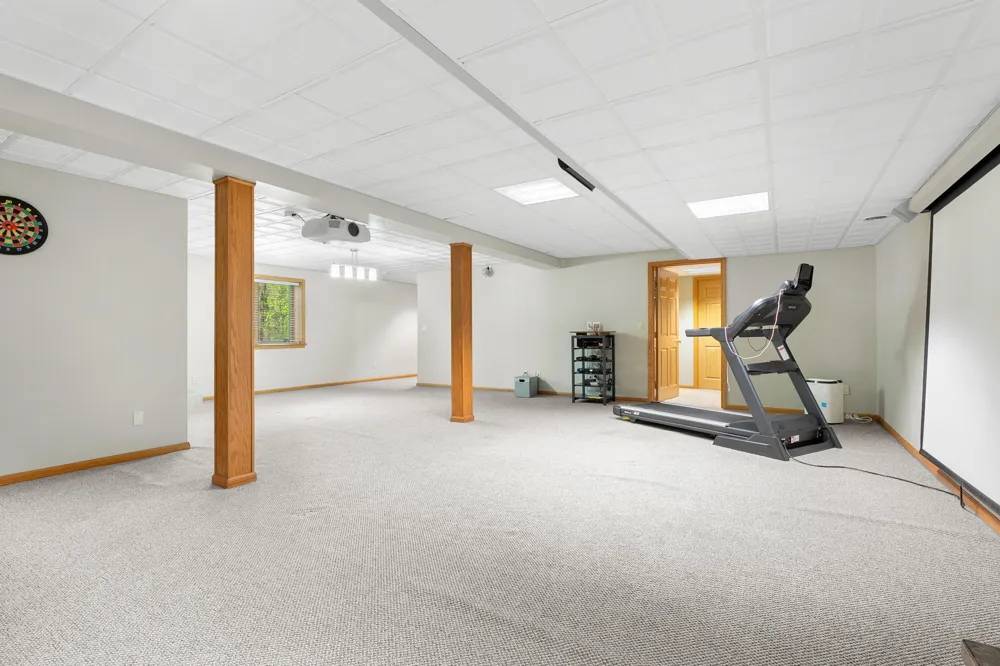 6147 Autumn Ridge Richland, MI 49083