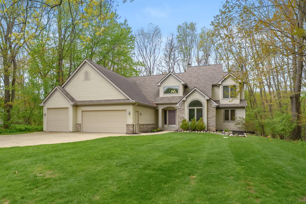 6147 Autumn Ridge Richland, MI 49083