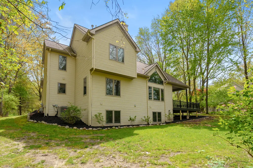 6147 Autumn Ridge Richland, MI 49083