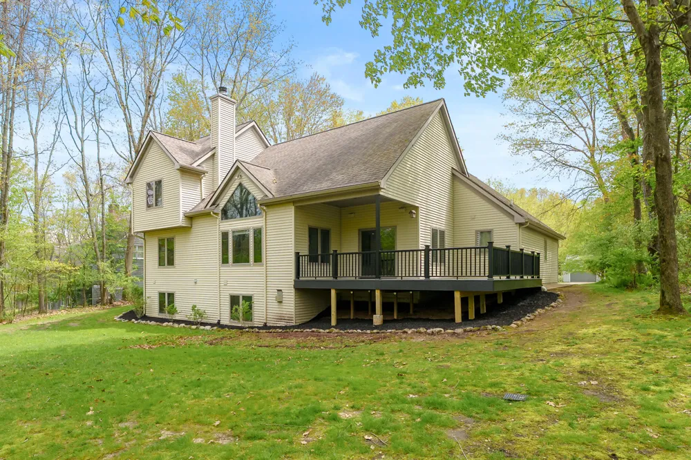 6147 Autumn Ridge Richland, MI 49083